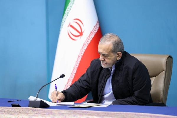  تقدیر پزشکیان از زحمات و مساعی صادقانه سرپرست وزارت امور اقتصادی و دارایی 