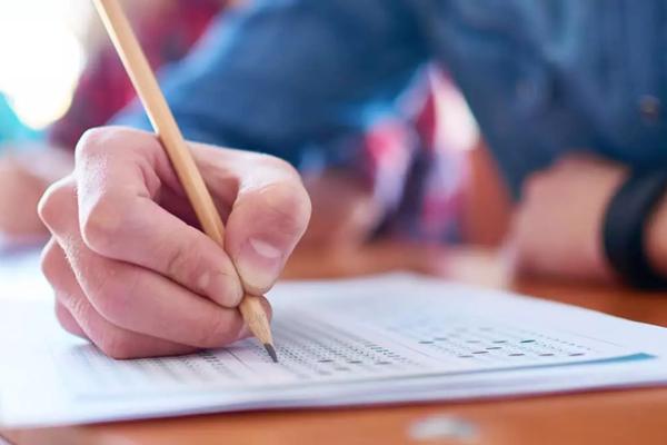 لغو امتحان آیلتس یک مرکز تا آخر خرداد؛ آزمون در کدام موسسات برقرار است؟