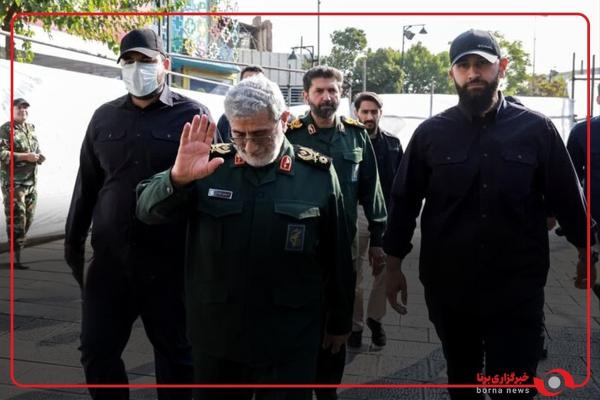  حضور سردار قاآنی در تشییع شهید ایزدی 