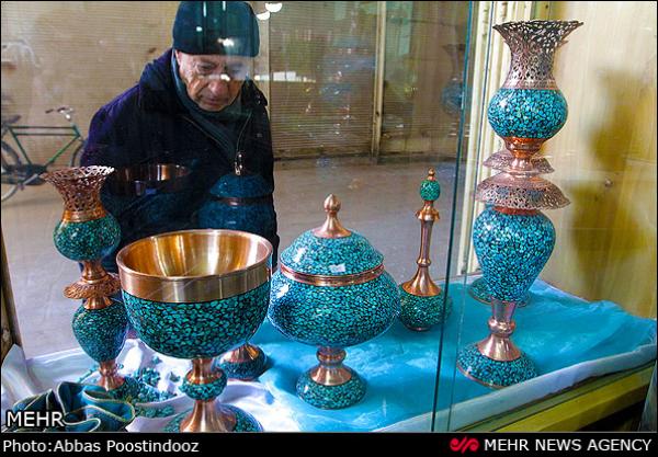 فیروزه‌کوبی؛ شکوه سنگ آسمانی بر سینه فلزات اصفهان