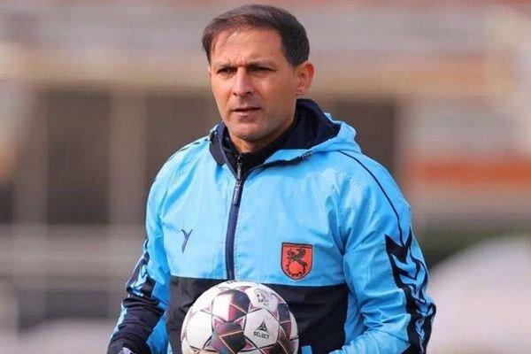 رحمان احمدی به سپاهان نزدیک شد؛ همکاری مجدد با نویدکیا