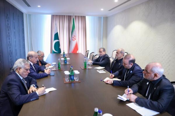 نخست‌وزیر پاکستان با پزشکیان دیدار کرد