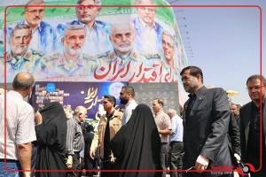  حضور وزیر ورزش و جوانان در مراسم تشییع پیکرهای شهدای اقتدار 