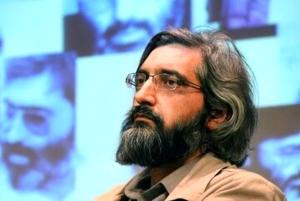 برادر جلیلی با حرفهای نسنجیده دوقطبی راه میاندازد