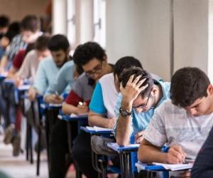  تاریخ دقیق برگزاری کنکور سراسری ۱۴۰۴ + دریافت کارت ورود به جلسه 