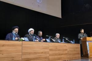 آیت الله مکارم شیرازی: حقوق بشری که غرب از آن دم میزند، تو خالی است