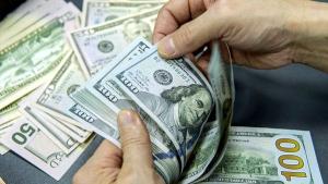 خبر بانک مرکزی از تامین ارز واردات/ تخصیص ۲ میلیارد و ۵۲۵ میلیون دلار ارز برای کالاهای اساسی