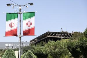 حضور اصحابرسانه در ساختمان شیشهای صداوسیما پس از حمله رژیم صهیونیستی