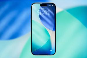 اپل هنوز برخی از ویژگی‌های iOS 26 را به‌نمایش نگذاشته است؛ گزارش بلومبرگ