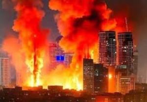 آتش در خلیج حیفا درپی حمله موشکی ایران + ویدئو