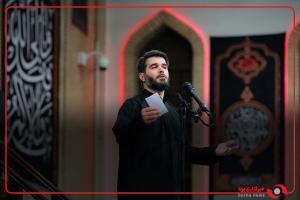 لحظاتی از مداحی میثم مطیعی در مراسم عزاداری سید و سالار شهیدان(علیهالسلام) در حسینیه امام خمینی(ره)