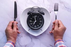 چگونه بدون رژیم غذایی وزن خود را کاهش دهیم؟