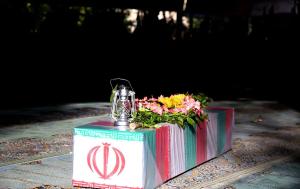 وداع خانوادههای شهدای حملات صهیونیستی در معراج شهدا