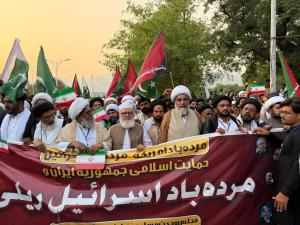 طنین فریاد حمایت از ایران و مرگ بر اسرائیل در پایتخت پاکستان + عکس