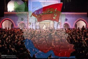 حتی اگر که تیغ ببارد، در بیعت امام حسینیم