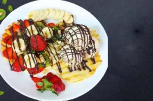 طرز تهیه وافل بستنی بدون دستگاه مثل کافه ها