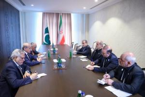 نخست‌وزیر پاکستان با پزشکیان دیدار کرد