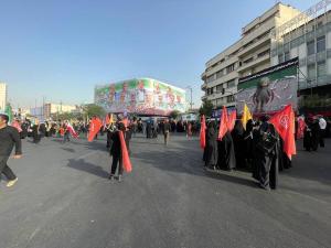 دیوارنگاره جدید میدان انقلاب مورد توجه قرار گرفت