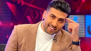 مجتبی پوربخش مجری ممنوع الکار در آغوش علی دایی شهریار فوتبال ایران